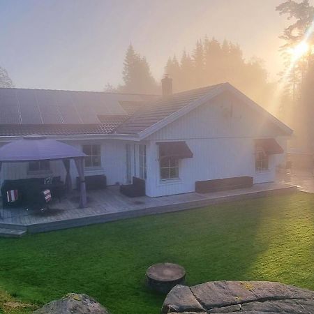 Family Friendly Villa With Sauna In The Nature 보라스 외부 사진